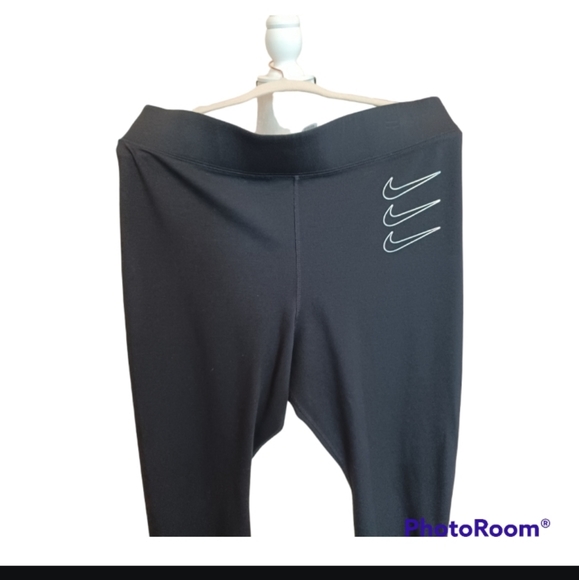 Leggings  Nike  brand black with zipper on each bottom  side. - Picture 2 of 5